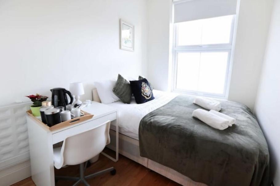 Comfy Private Bedrooms Near Euston Station, Central Лондон Екстер'єр фото