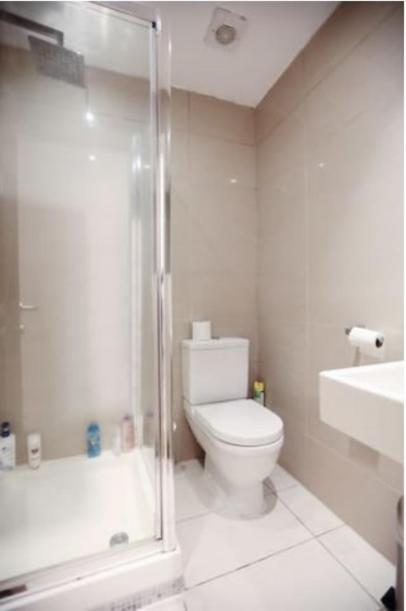 Comfy Private Bedrooms Near Euston Station, Central Лондон Екстер'єр фото