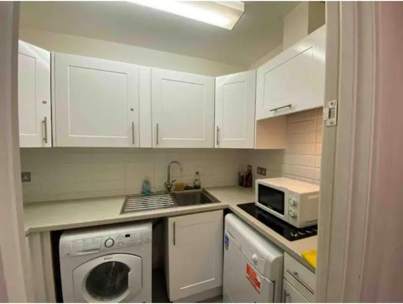 Comfy Private Bedrooms Near Euston Station, Central Лондон Екстер'єр фото